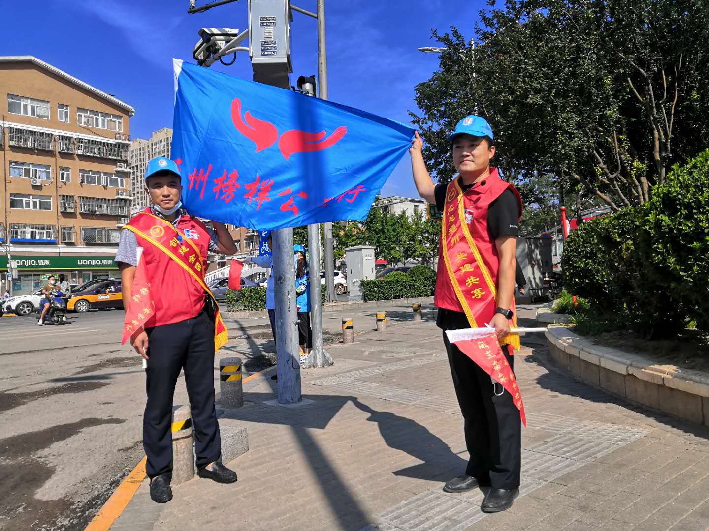 <strong>男人射精黑丝女人视频</strong>